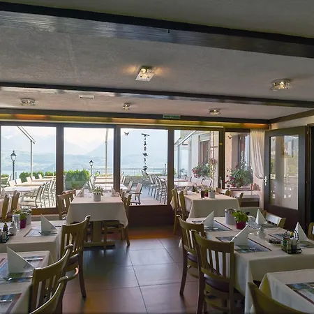 Restaurant Panorama Hotel 3*